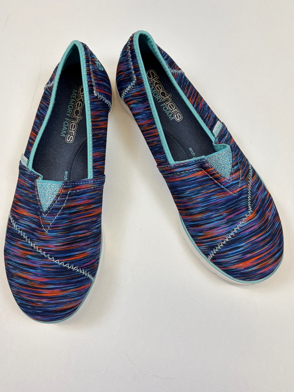 SKECHERS GOWALK GIRLS SIZE 2 MEMORY FOAM SLIP ON WALKING SHOES MULTI COLOR